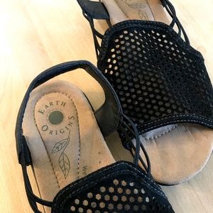 earth hadley suede sandal